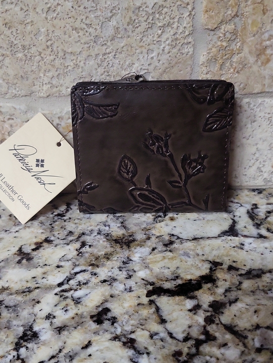 Patricia Nash Handbags - Patricia Nash Bark Leaves Lynette Wallet